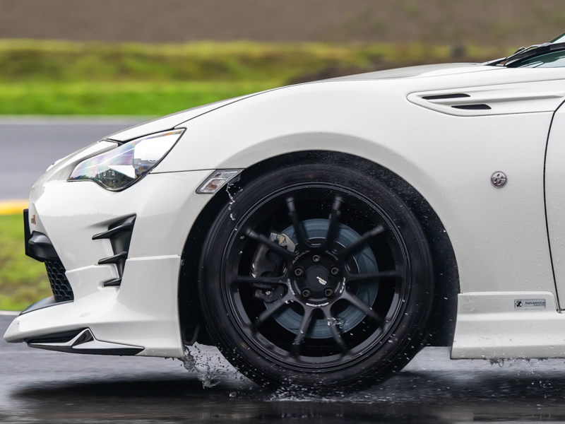 ADVAN A052の雨での性能は?